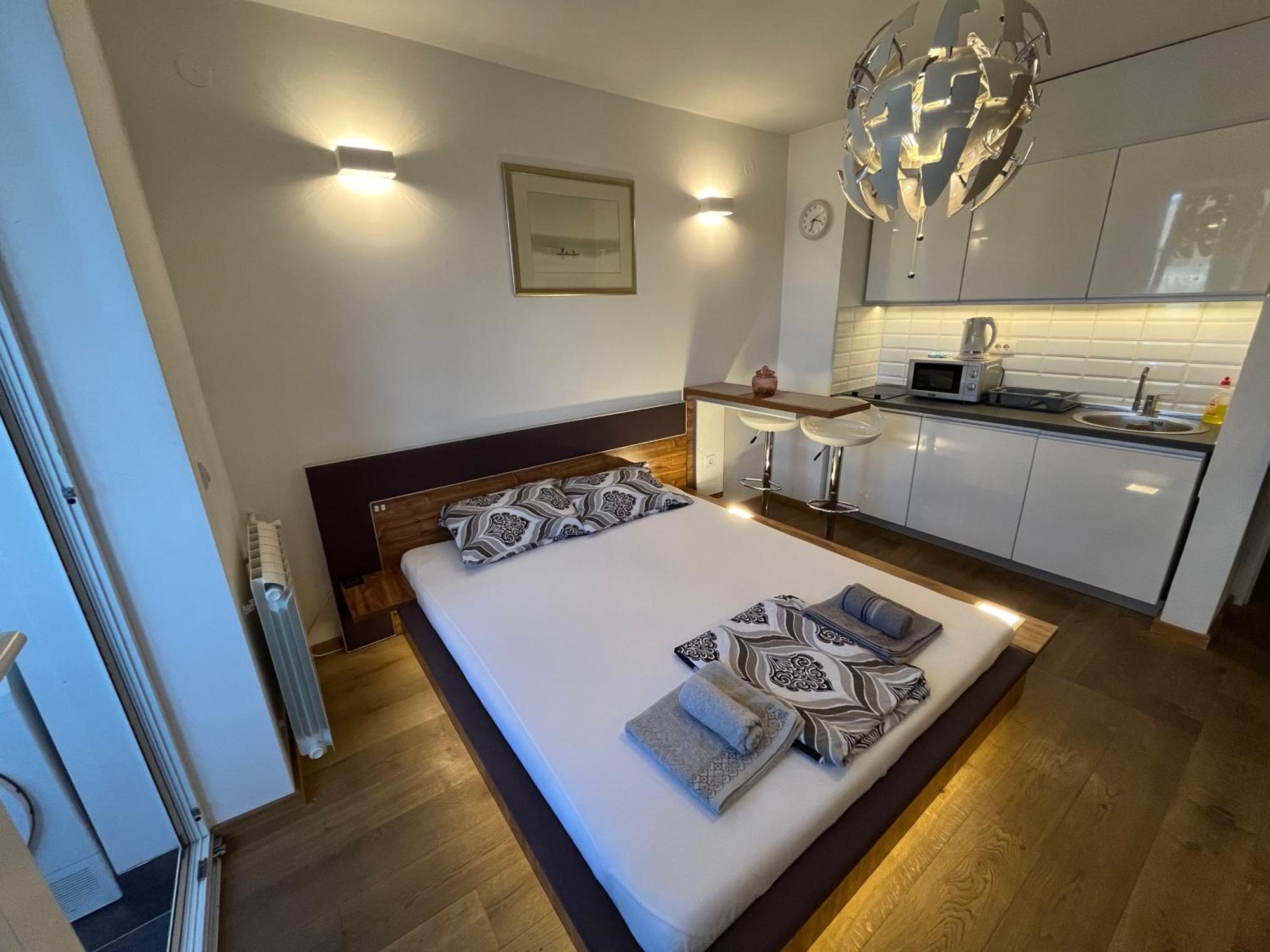 Hedonic Studio Belgrado Buitenkant foto